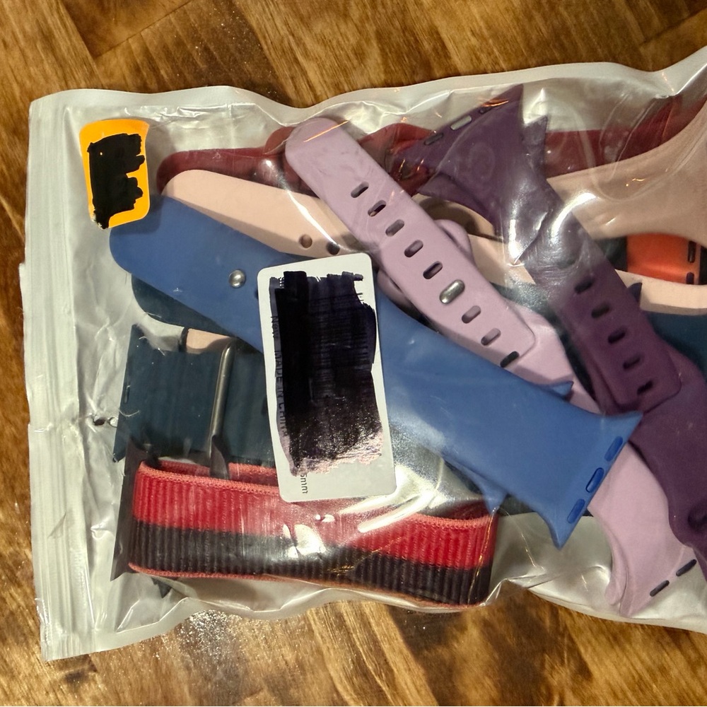 Apple Watch Ultra 2/ Smartwatch with Pink Band and additional bands to change - Picture 2 of 5